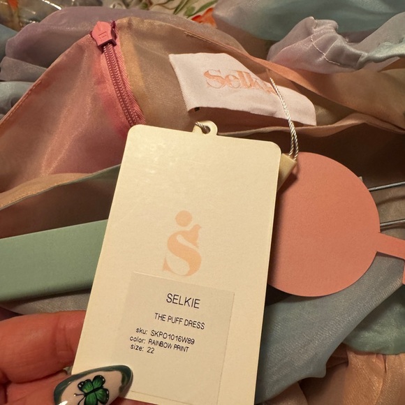 Selkie Rainbow Puff dress size 22 - Picture 3 of 3